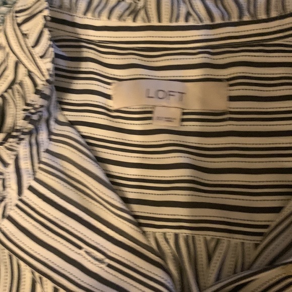 White striped LOFT blouse, Extra Small, Brand new condition - Picture 2 of 3